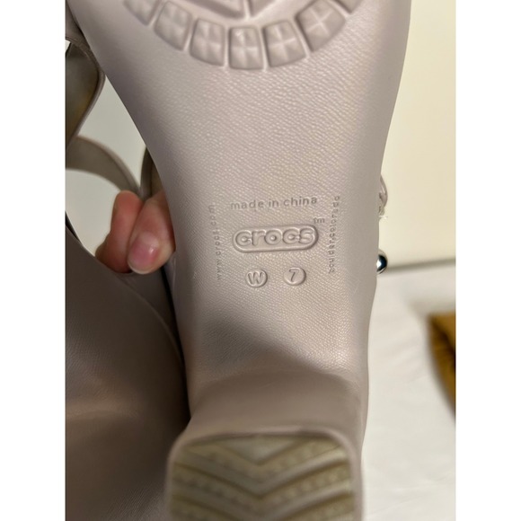 Crocs Cyprus IV Heel Beige Strappy Heeled Mules Sandals Size 7 - Picture 5 of 7